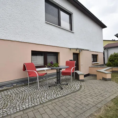 Lovely In With Private Garden Apartment